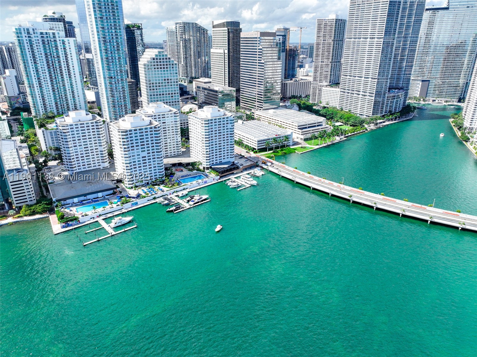 801 Brickell Bay Dr 4c042 Property Photo 4