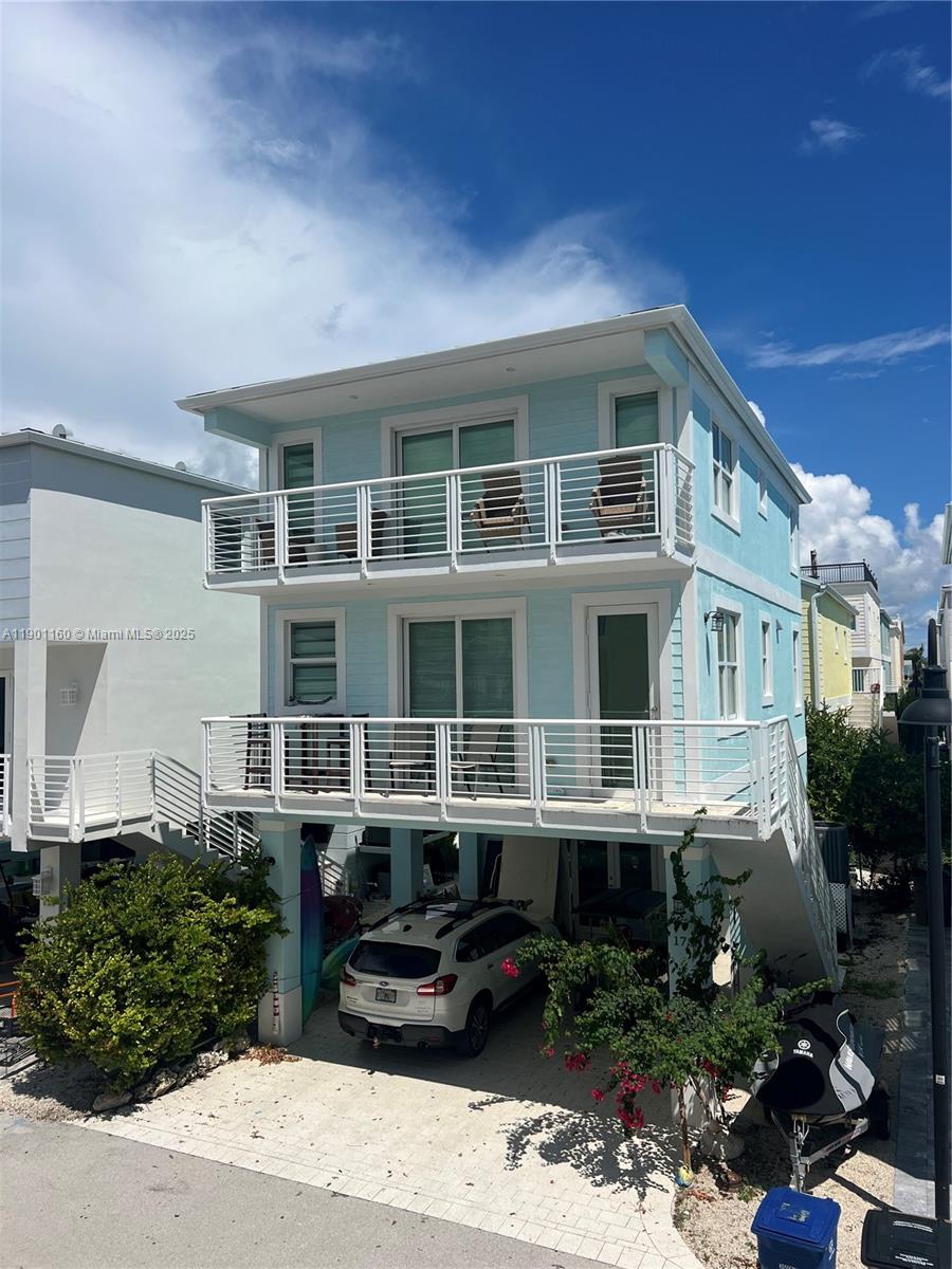 94825 Overseas Property Photo 1