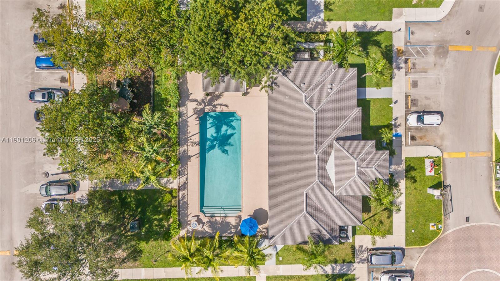 15410 SW 284th St 8208 Property Photo 1