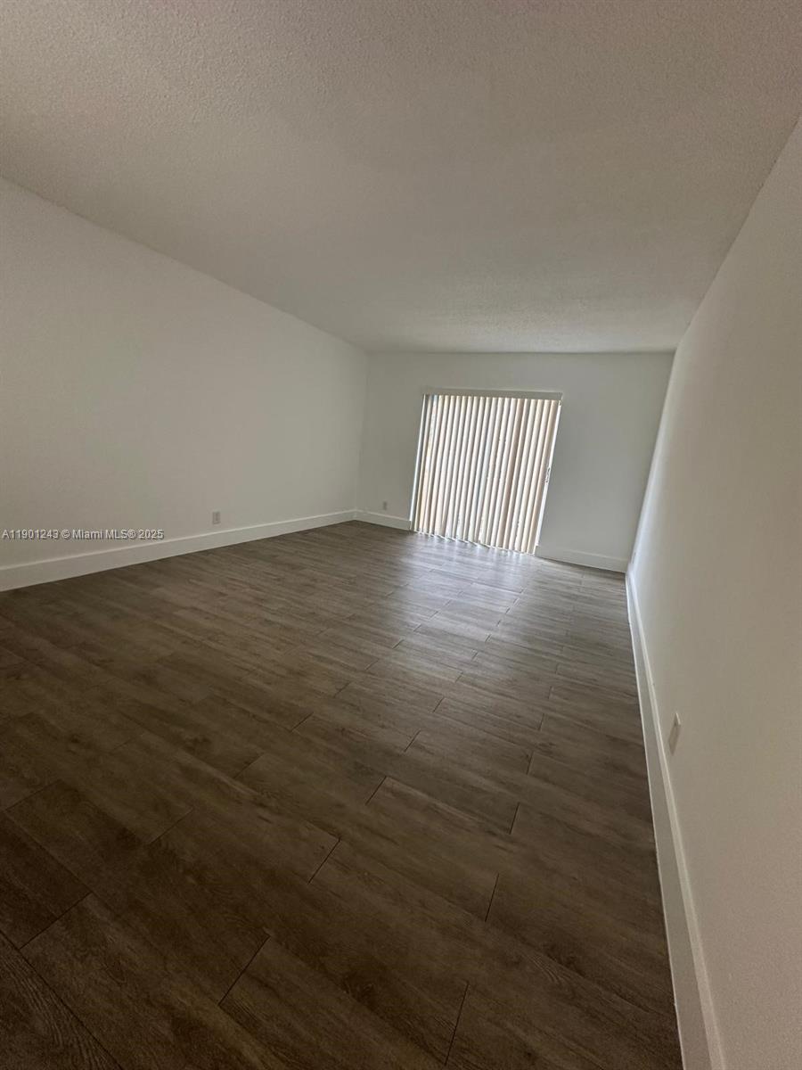 18101 Nw 68th Ave E210 Property Photo 2