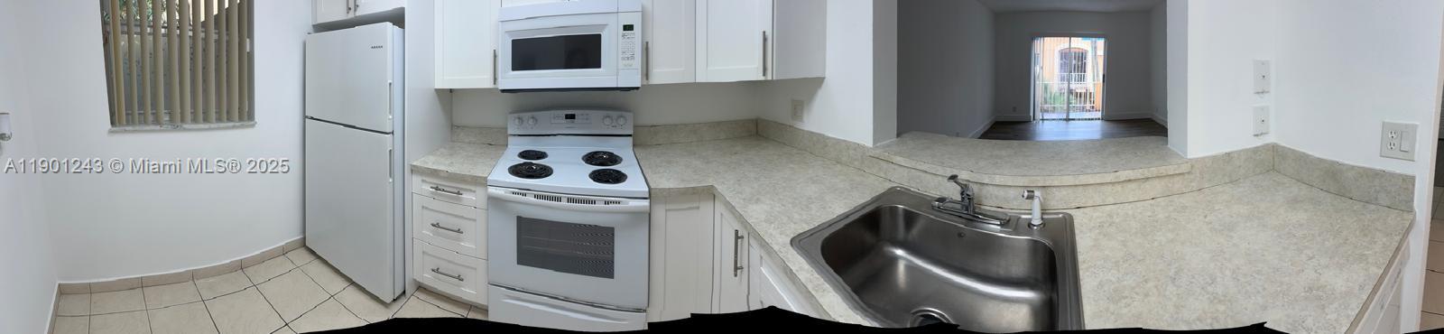 18101 Nw 68th Ave E210 Property Photo 5