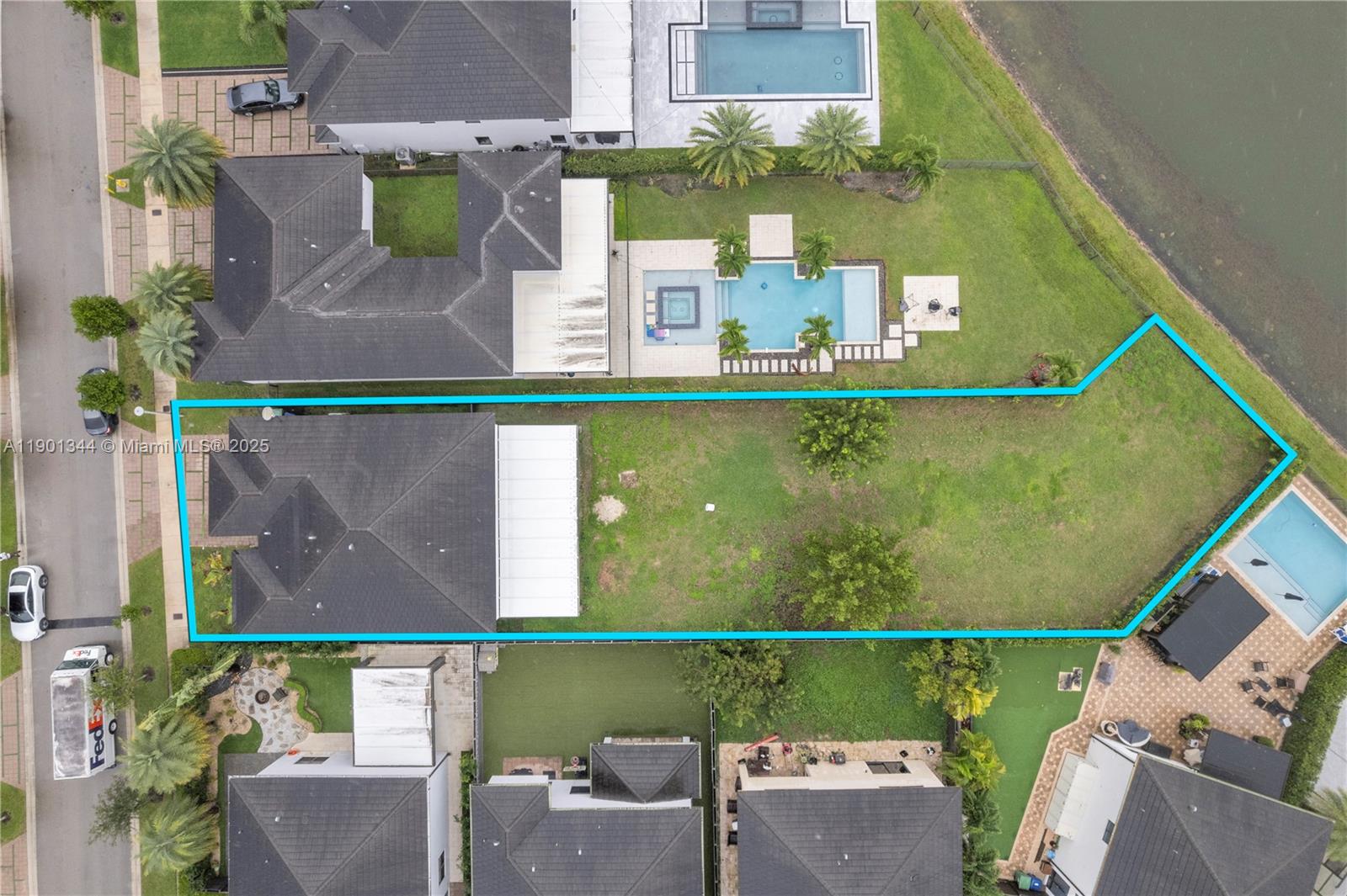 8822 NW 161st Ter Property Photo 1