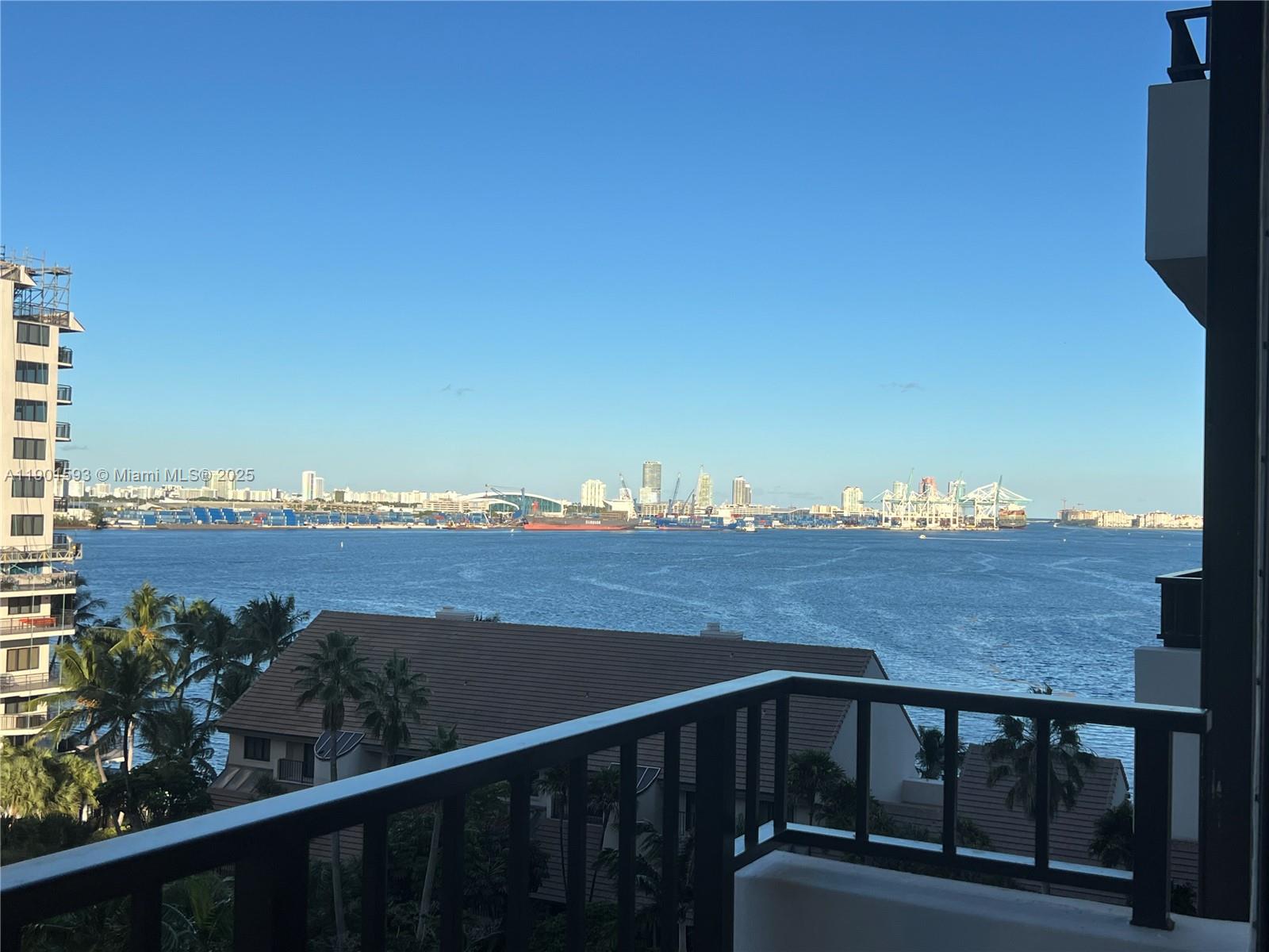 520 Brickell Key Dr A900 Property Photo 1