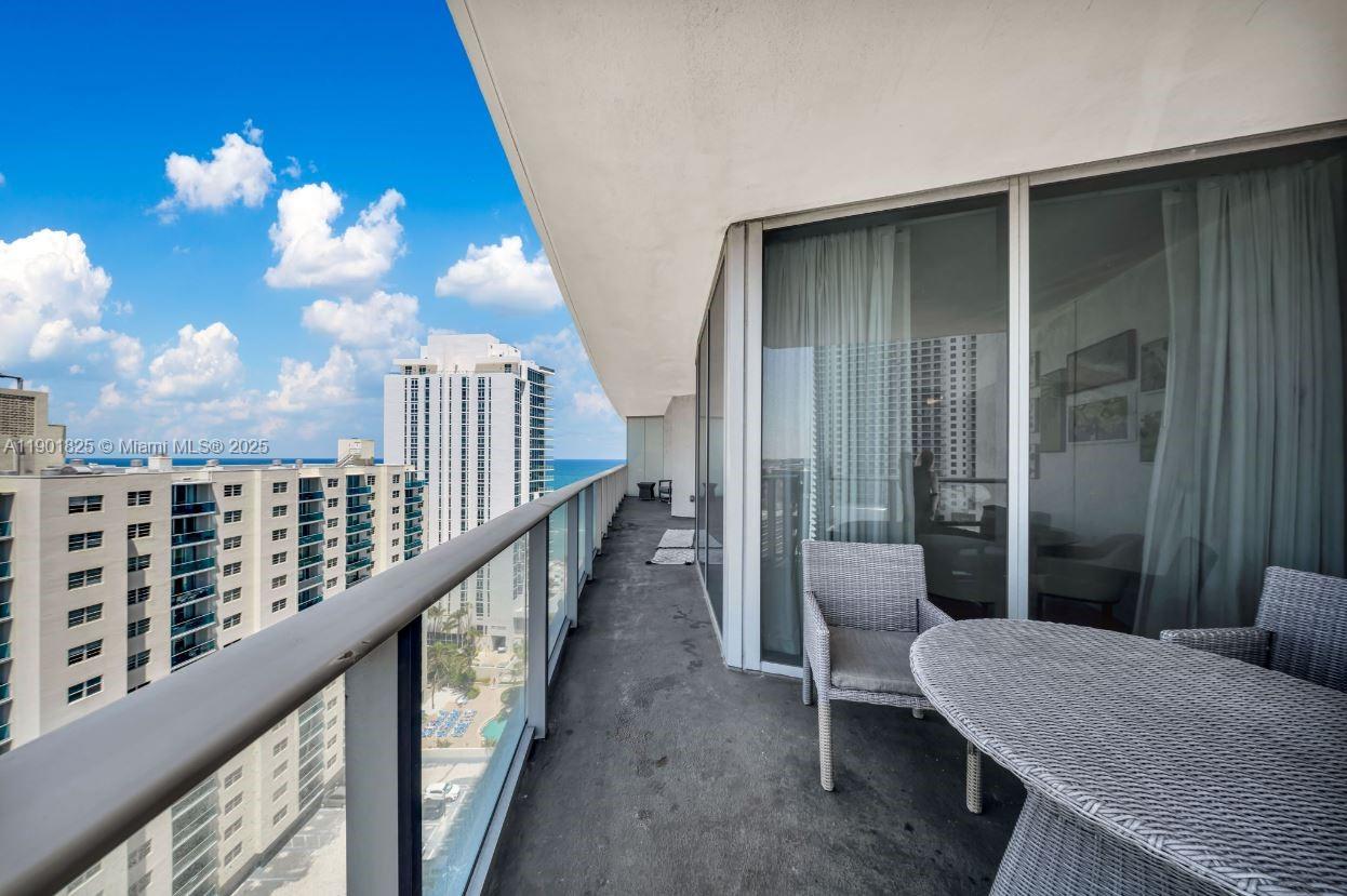 4111 S Ocean Dr 1212 Property Photo 25