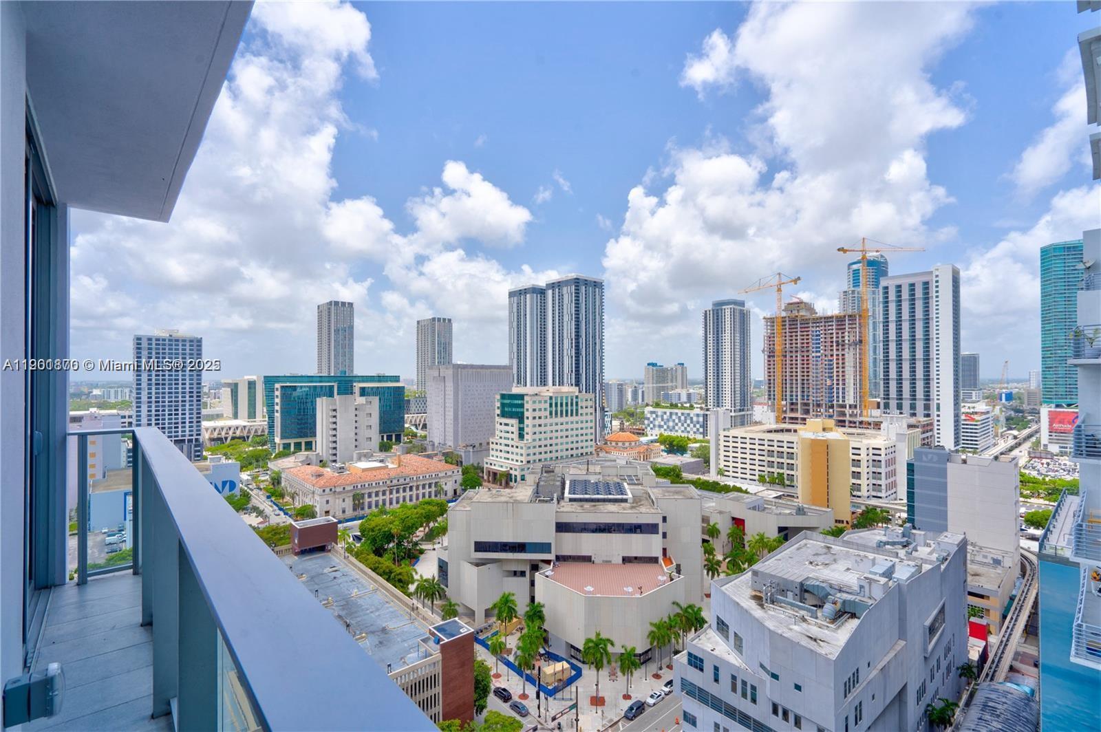 227 Ne 2nd St 1606 Property Photo 6