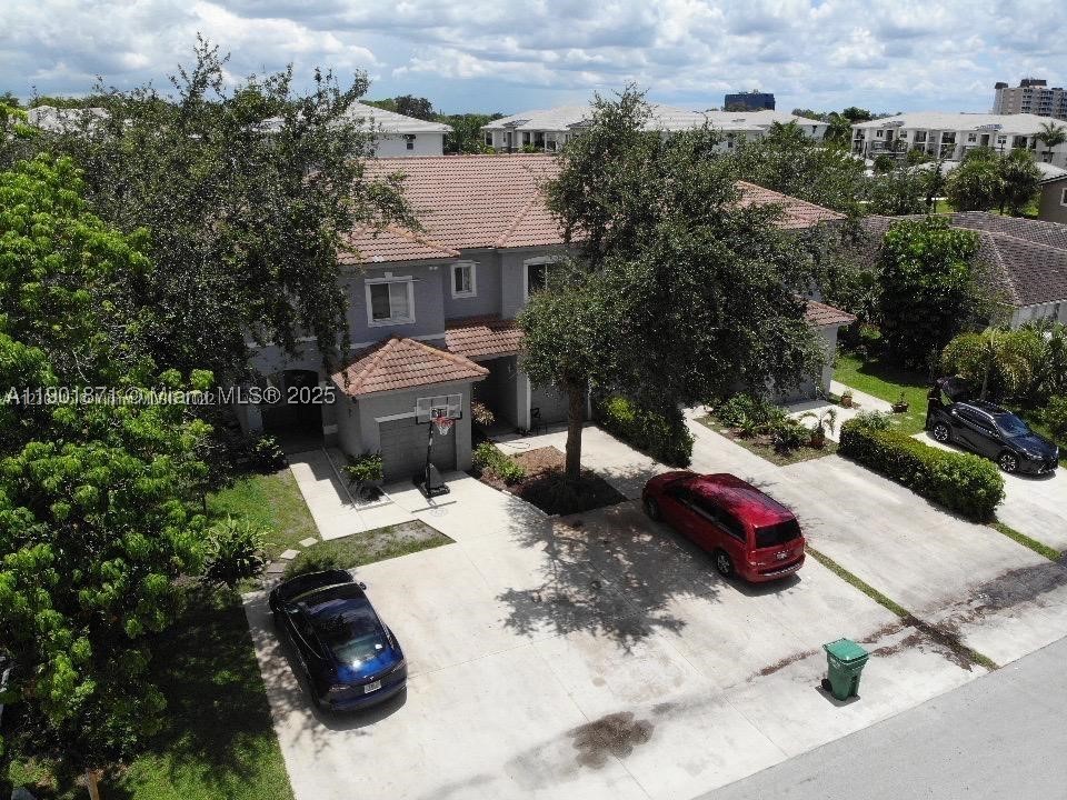 8706 Nw 38th Dr Property Photo 1