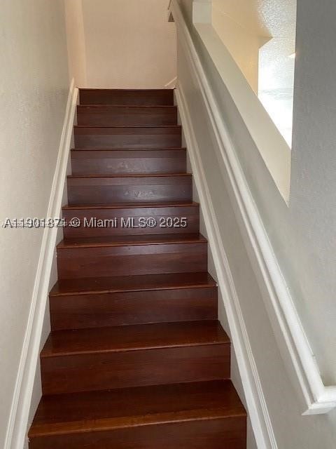 8706 Nw 38th Dr Property Photo 10