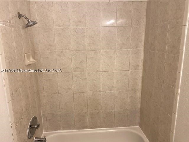8706 Nw 38th Dr Property Photo 12