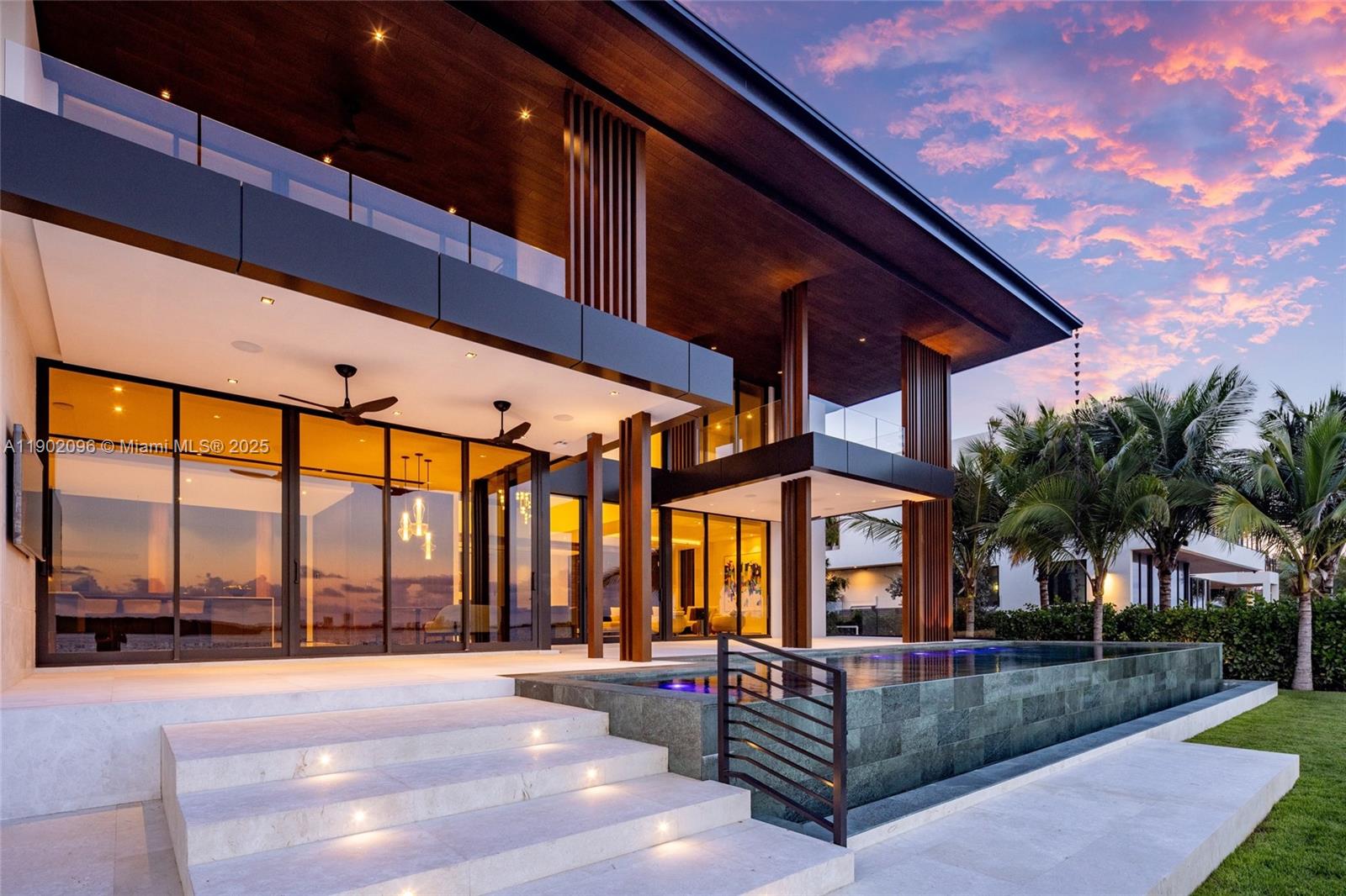 11404 N Bayshore Dr Property Photo 3