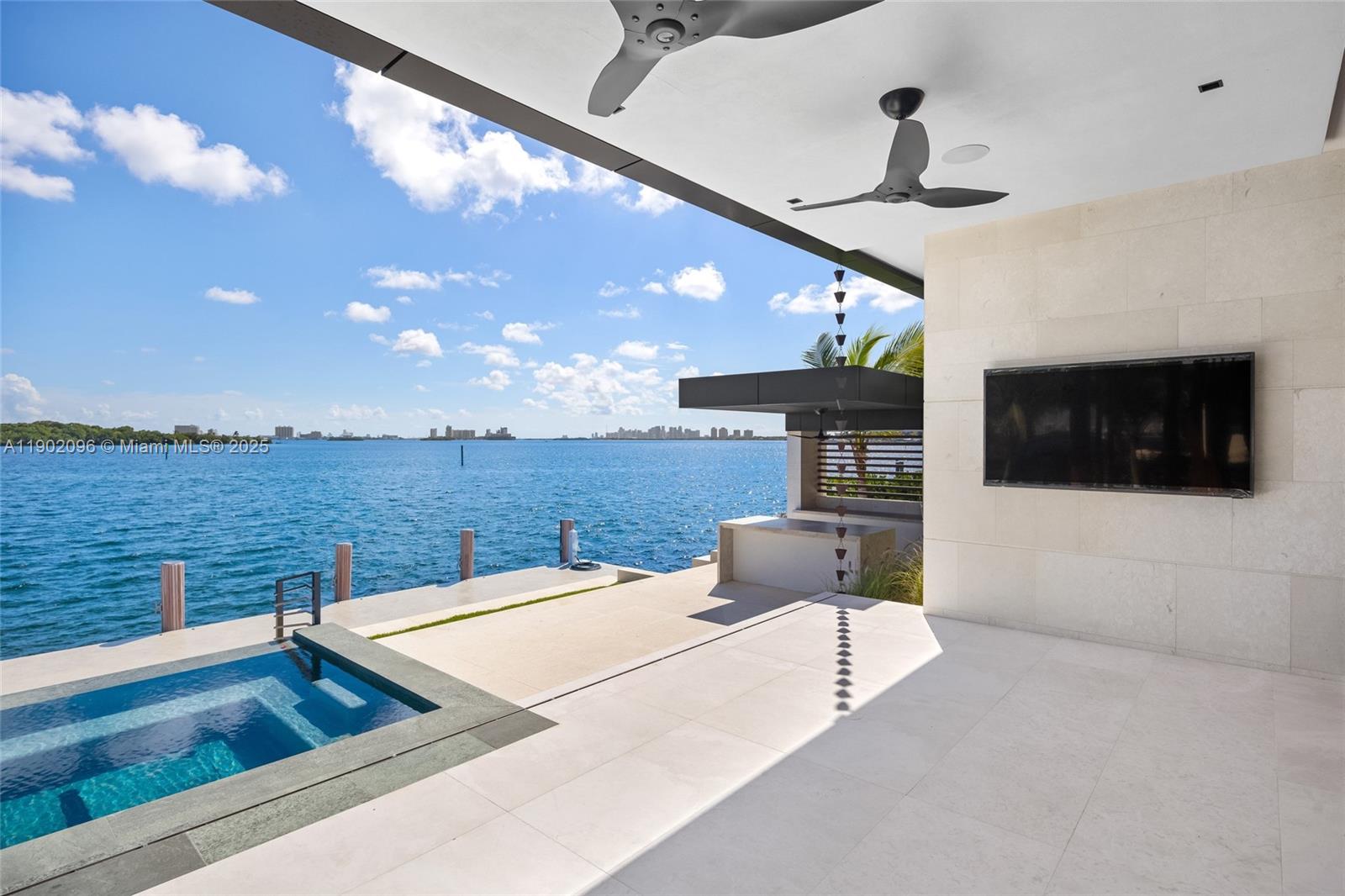 11404 N Bayshore Dr Property Photo 66