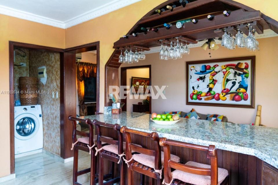 A11902634 Property Photo 4