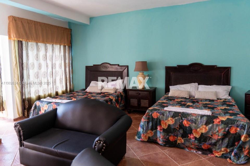 A11902634 Property Photo 8