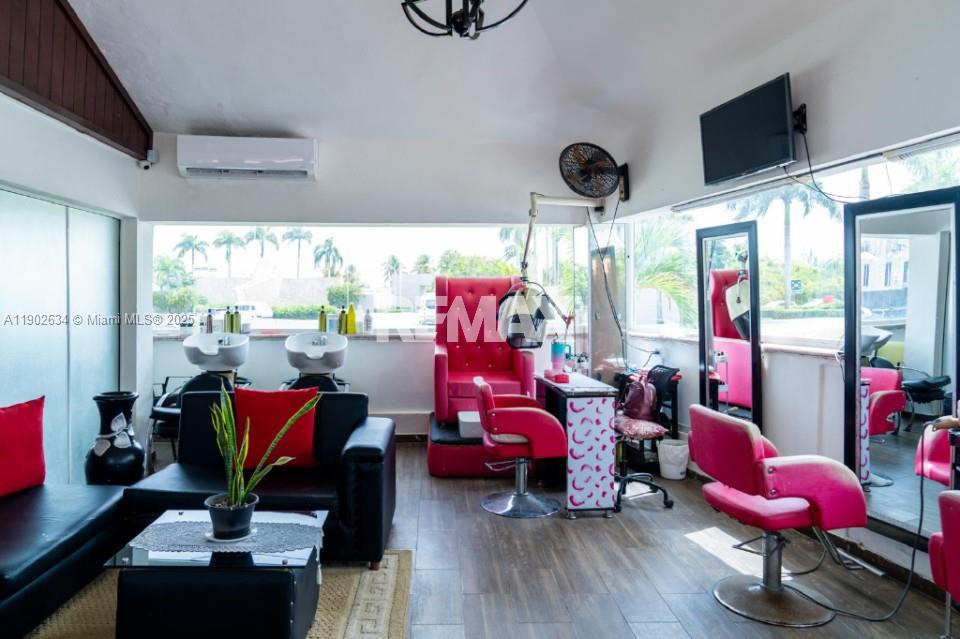 A11902634 Property Photo 9