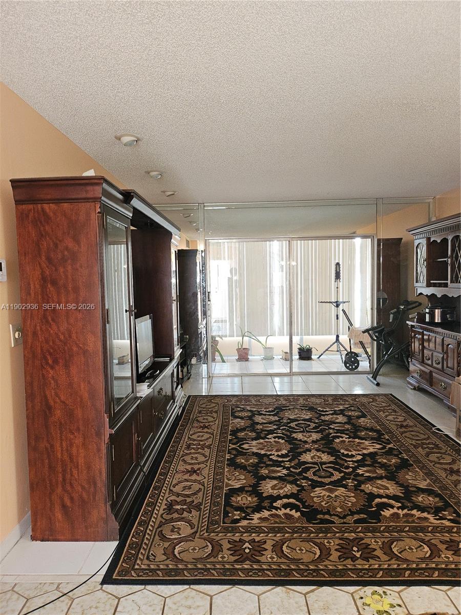5121 W Oakland Park Blvd 211 Property Photo 4