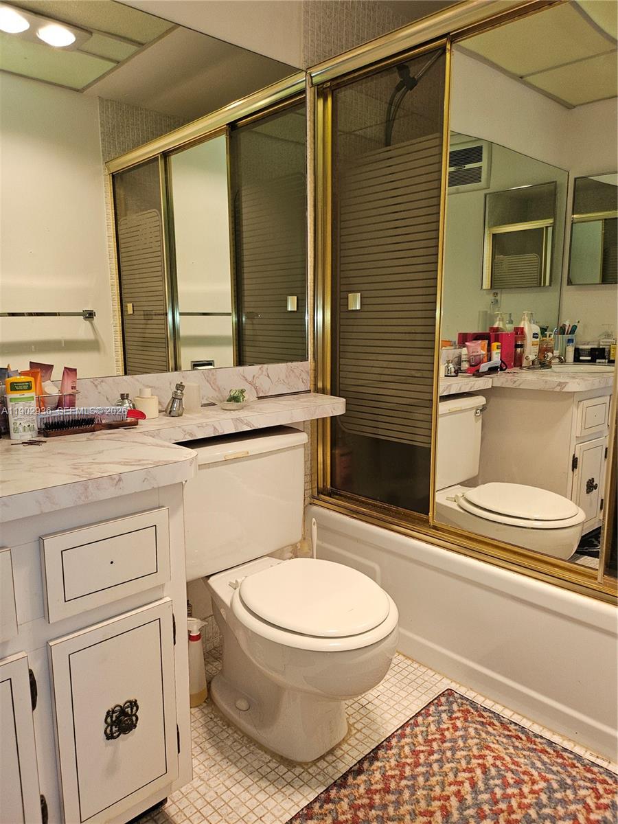5121 W Oakland Park Blvd 211 Property Photo 16