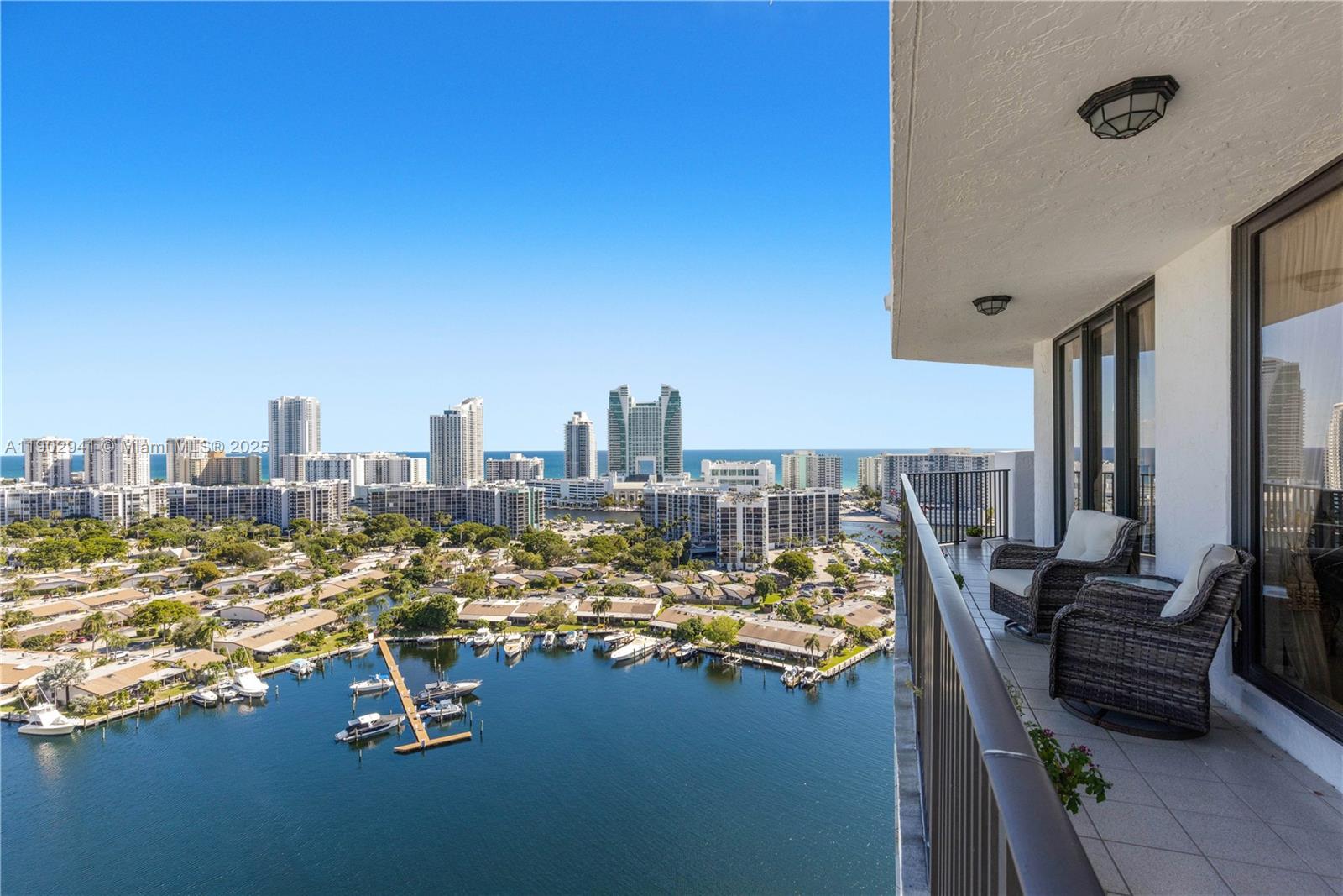 300 Three Islands Blvd Ph2a Property Photo 4