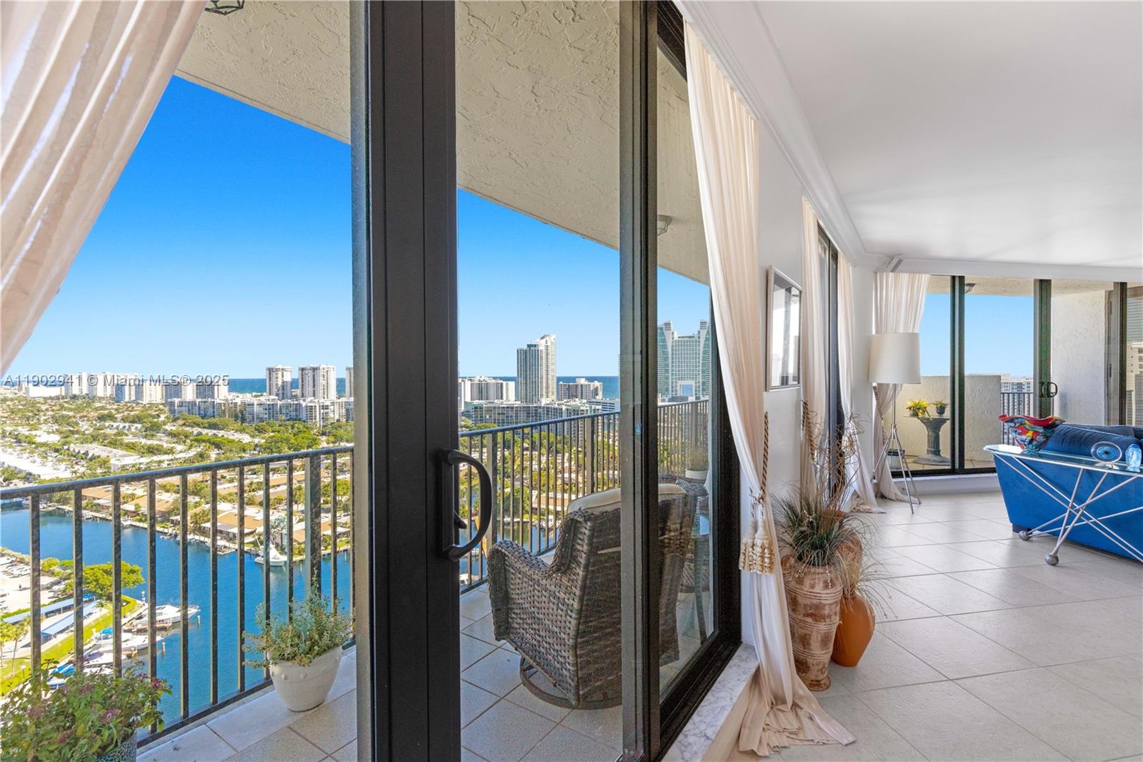 300 Three Islands Blvd Ph2a Property Photo 17