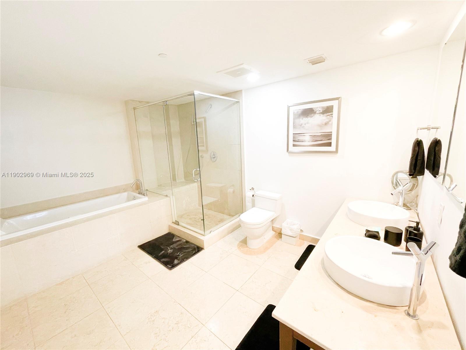 485 Brickell Ave 2602 Property Photo 11
