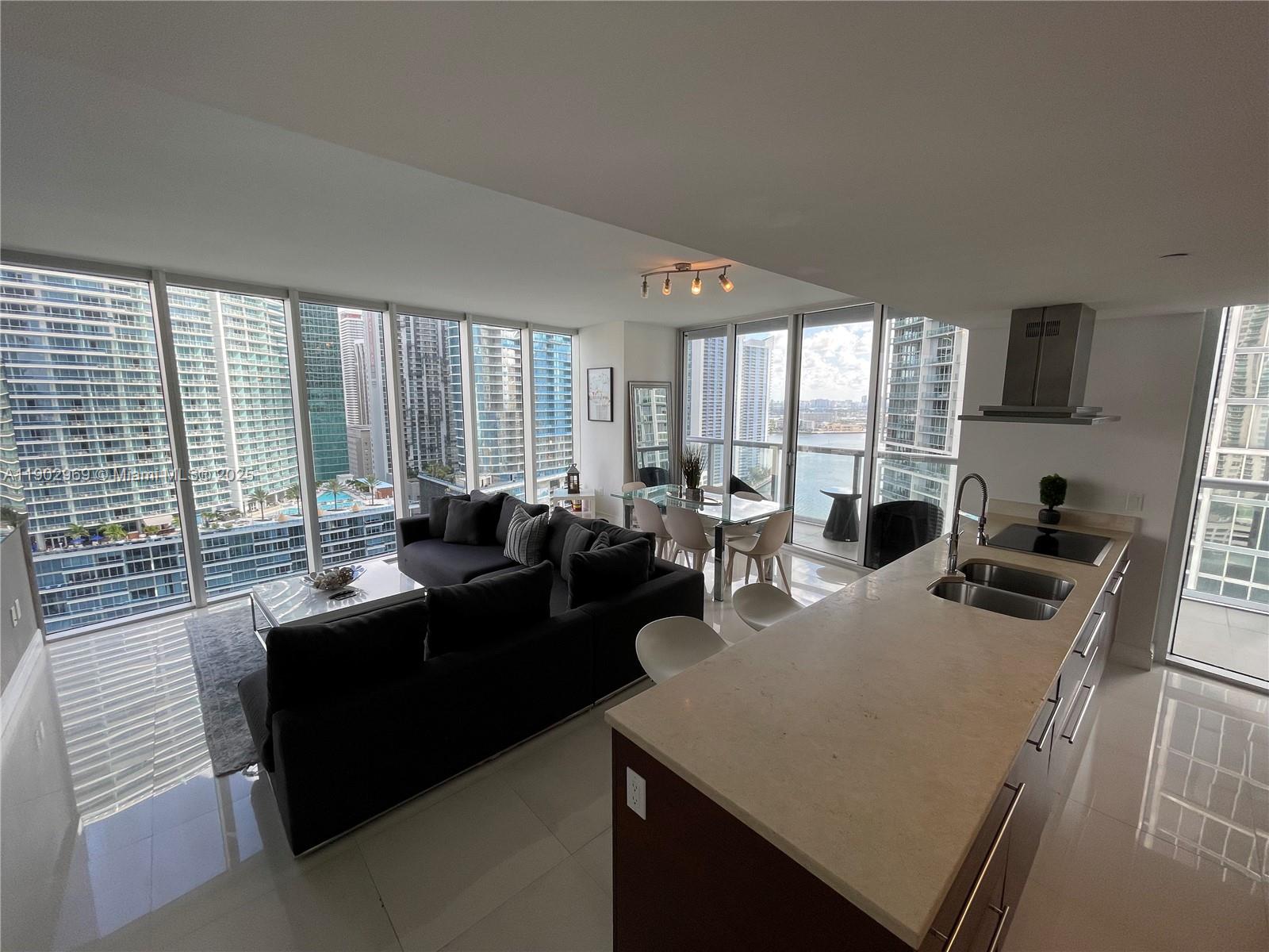 485 Brickell Ave 2602 Property Photo 15