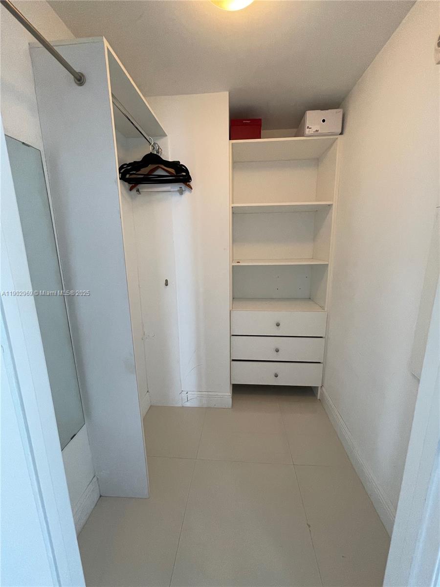 485 Brickell Ave 2602 Property Photo 18