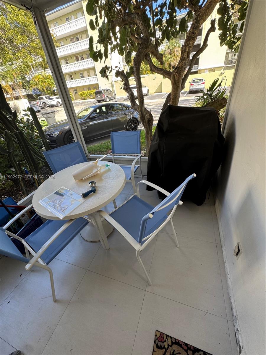 1501 Arthur St 1 Property Photo 10