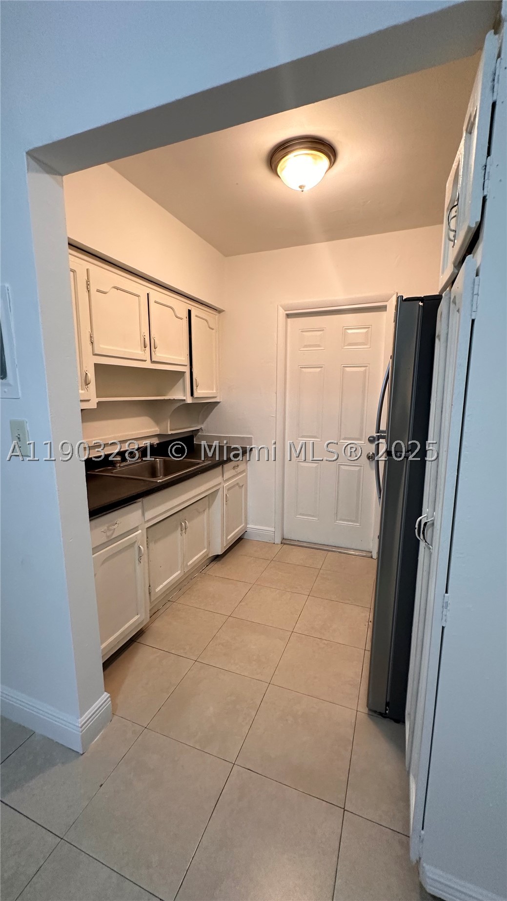 1955 Normandy Dr 2 Property Photo 5