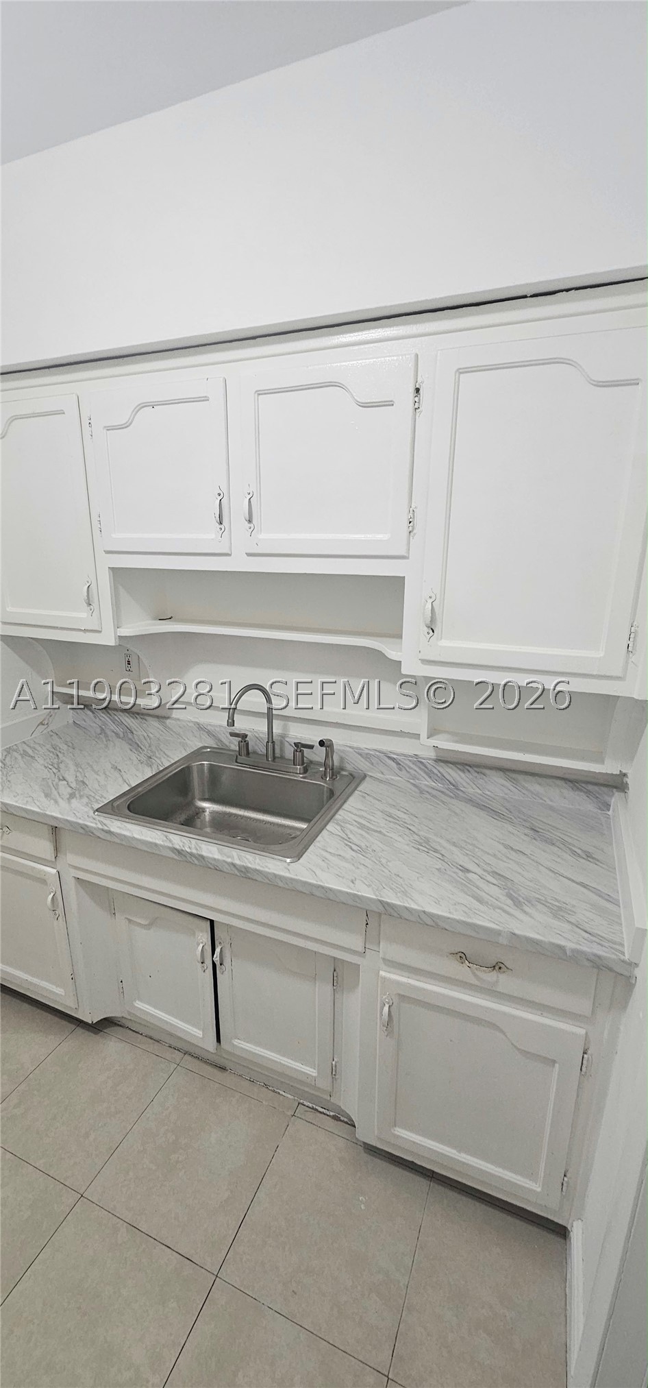1955 Normandy Dr 2 Property Photo 7
