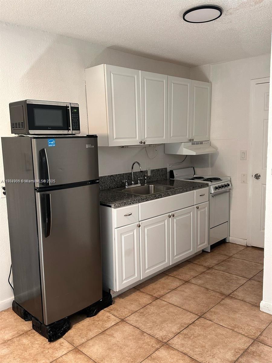 A11903301 Property Photo 6