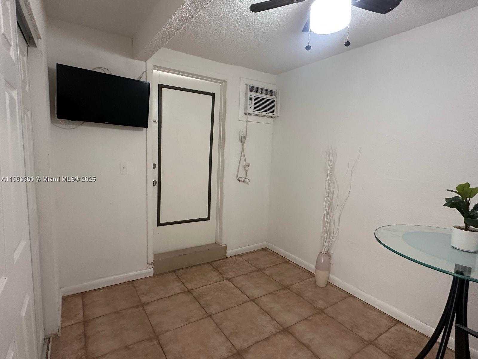 A11903301 Property Photo 7