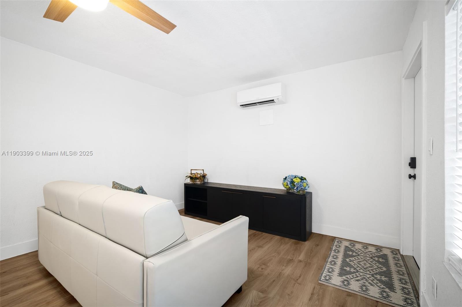 9241 Collins Ave 11 Property Photo 4