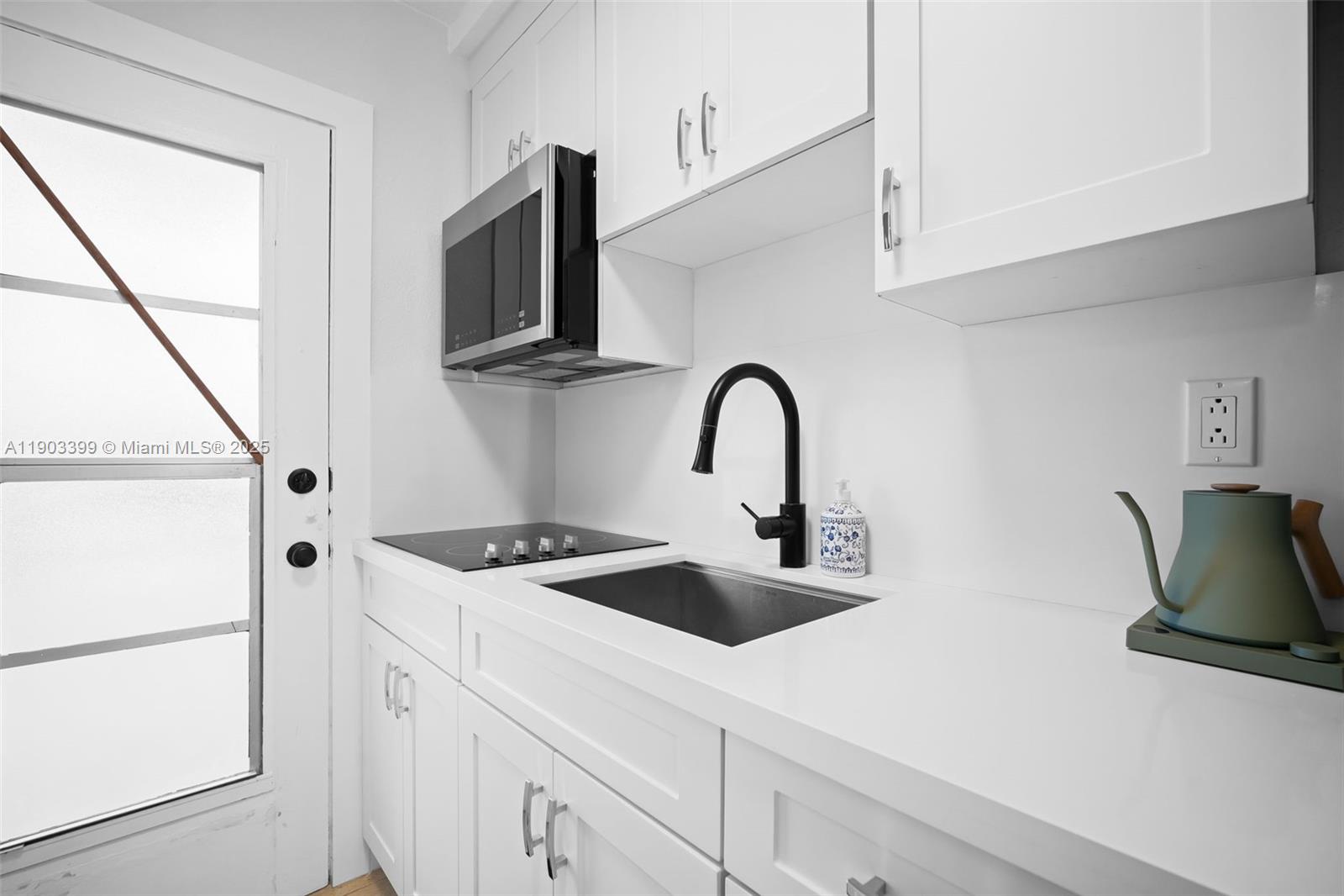 9241 Collins Ave 11 Property Photo 11