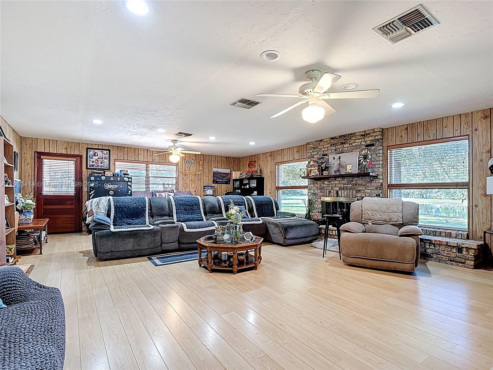 4419 Loblolly Bay Rd. Property Photo 17