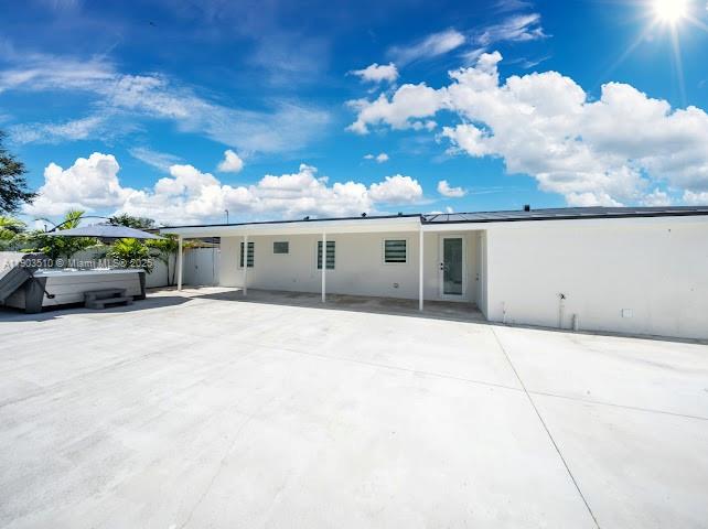 16125 Nw 28th Pl Property Photo 3