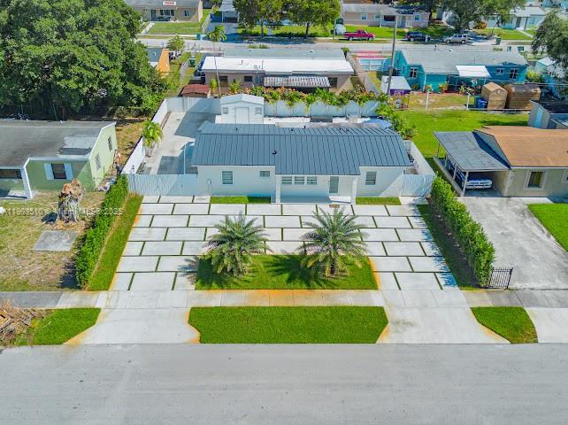 16125 Nw 28th Pl Property Photo 5