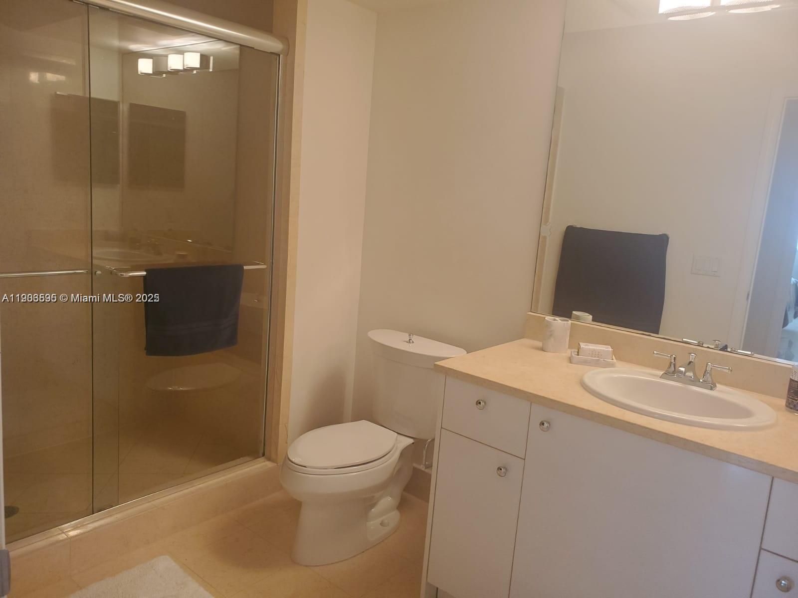 19900 E Country Club Dr 607 Property Photo 6