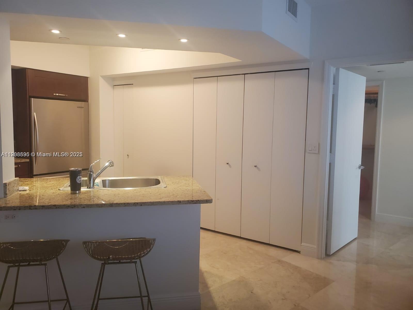 19900 E Country Club Dr 607 Property Photo 7