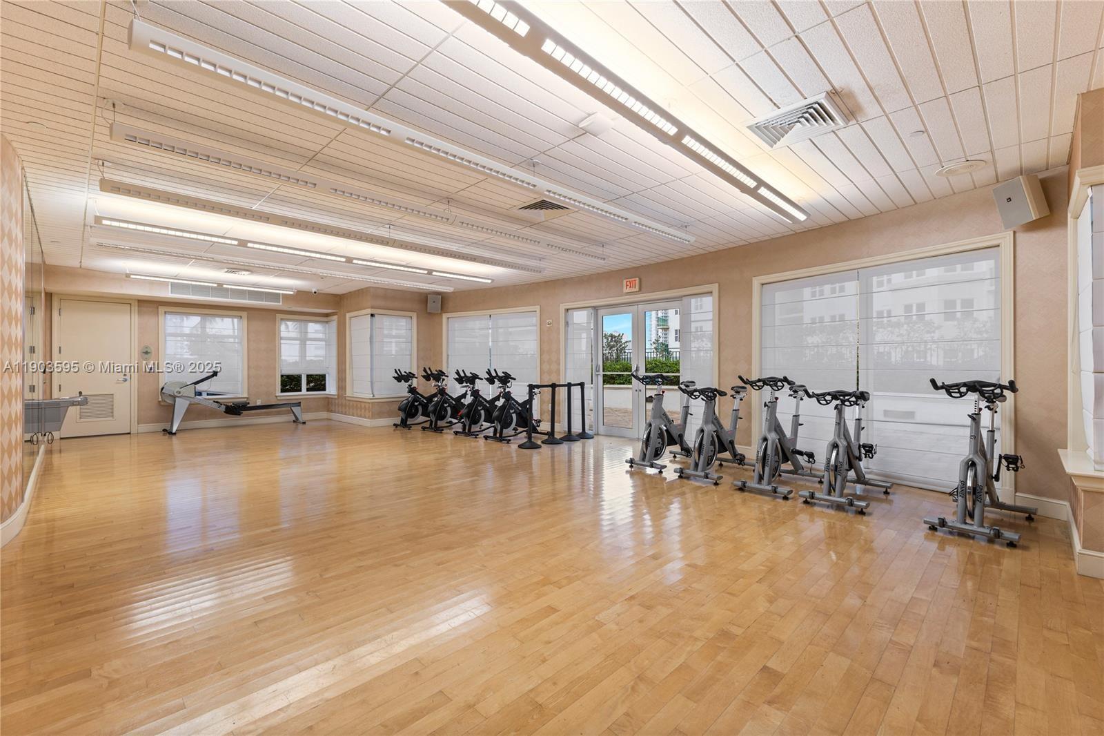 19900 E Country Club Dr 607 Property Photo 23