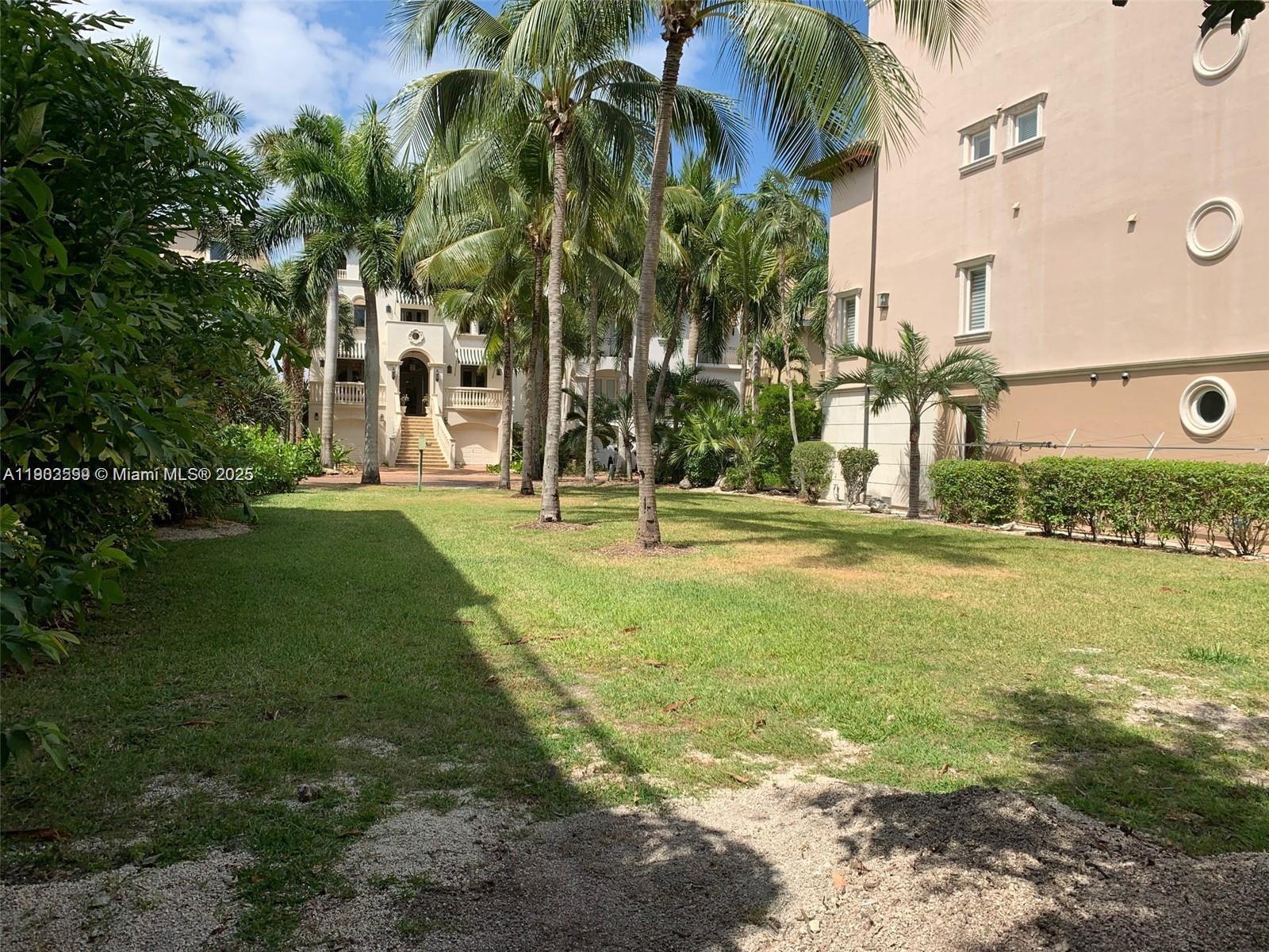 5863 Paradise Point Dr Property Photo 10