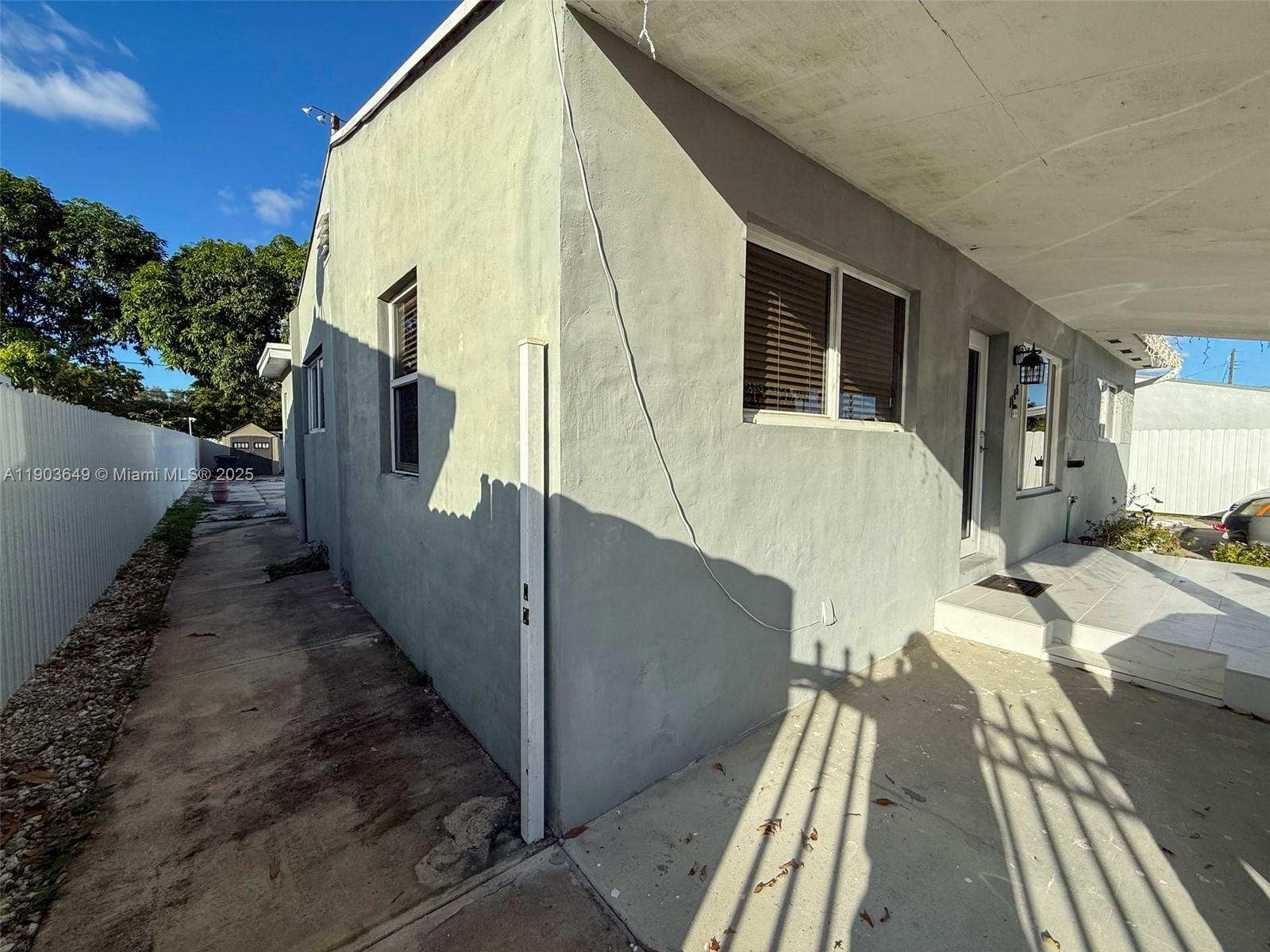 1545 Nw 85th St Property Photo 10