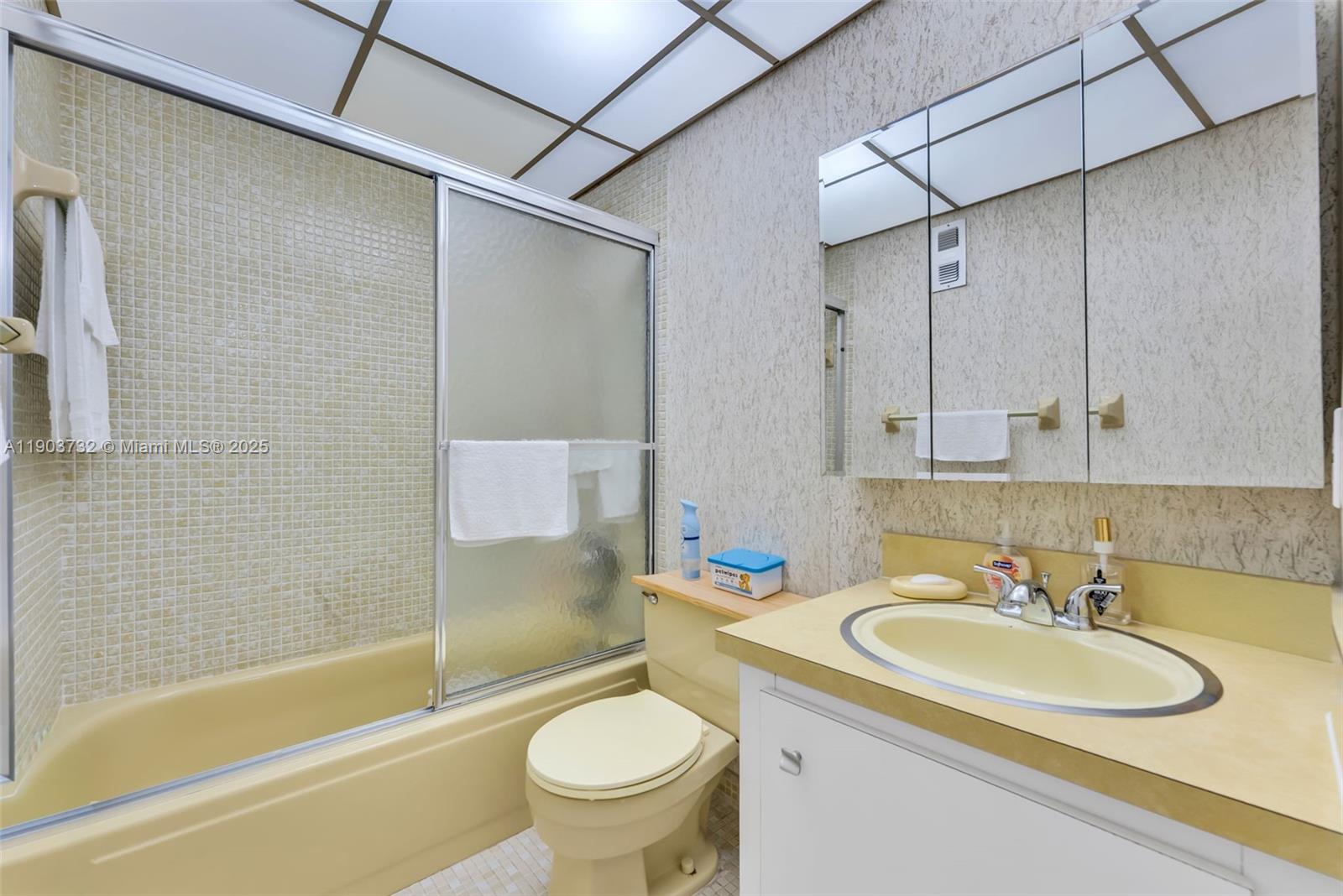 3661 Sw 9th Ter 402 Property Photo 10