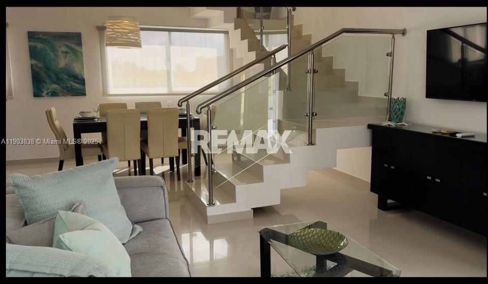 A11903838 Property Photo 2