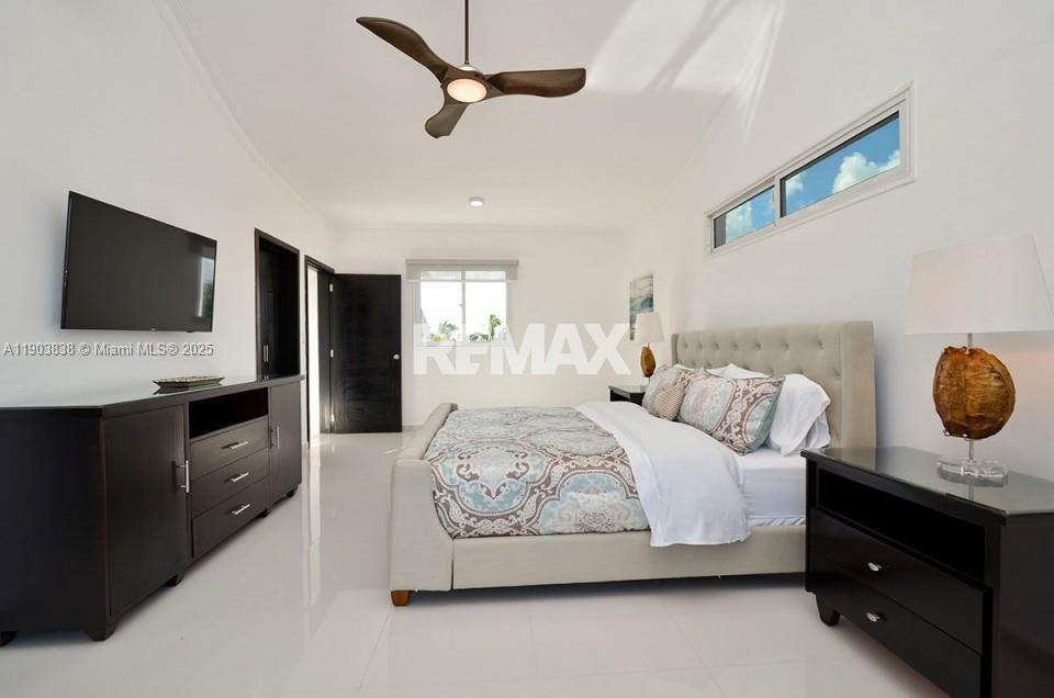 A11903838 Property Photo 13