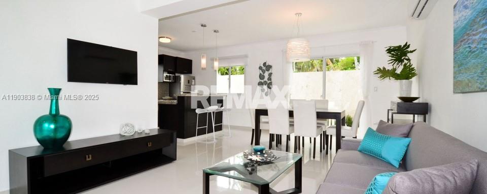 A11903838 Property Photo 16