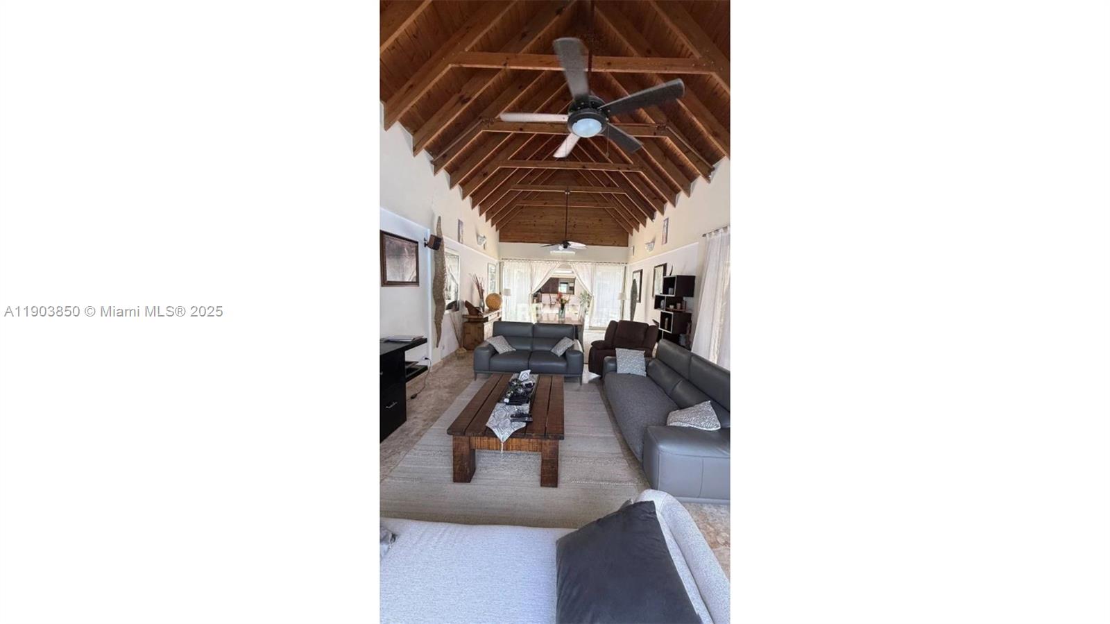 A11903850 Property Photo 18