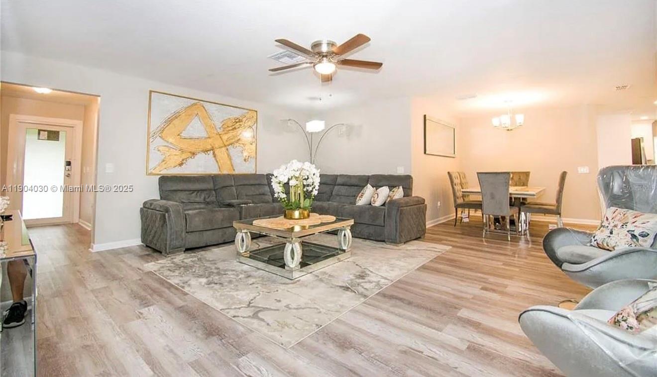 A11904030 Property Photo 5