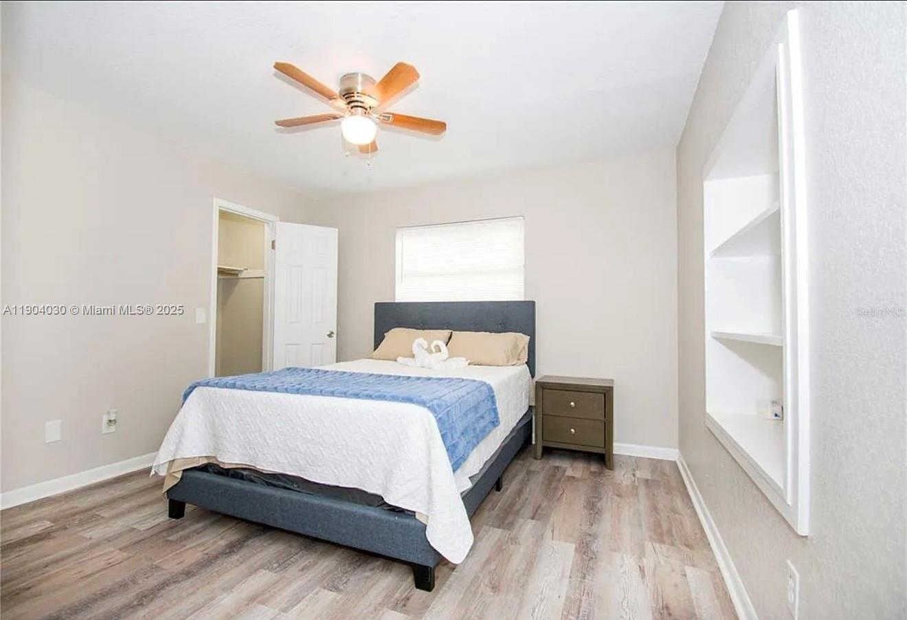 A11904030 Property Photo 11