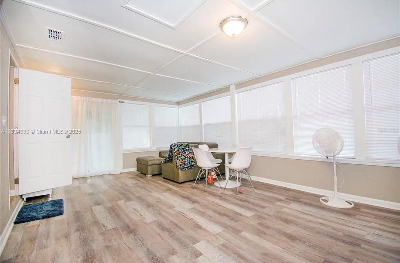 A11904030 Property Photo 20