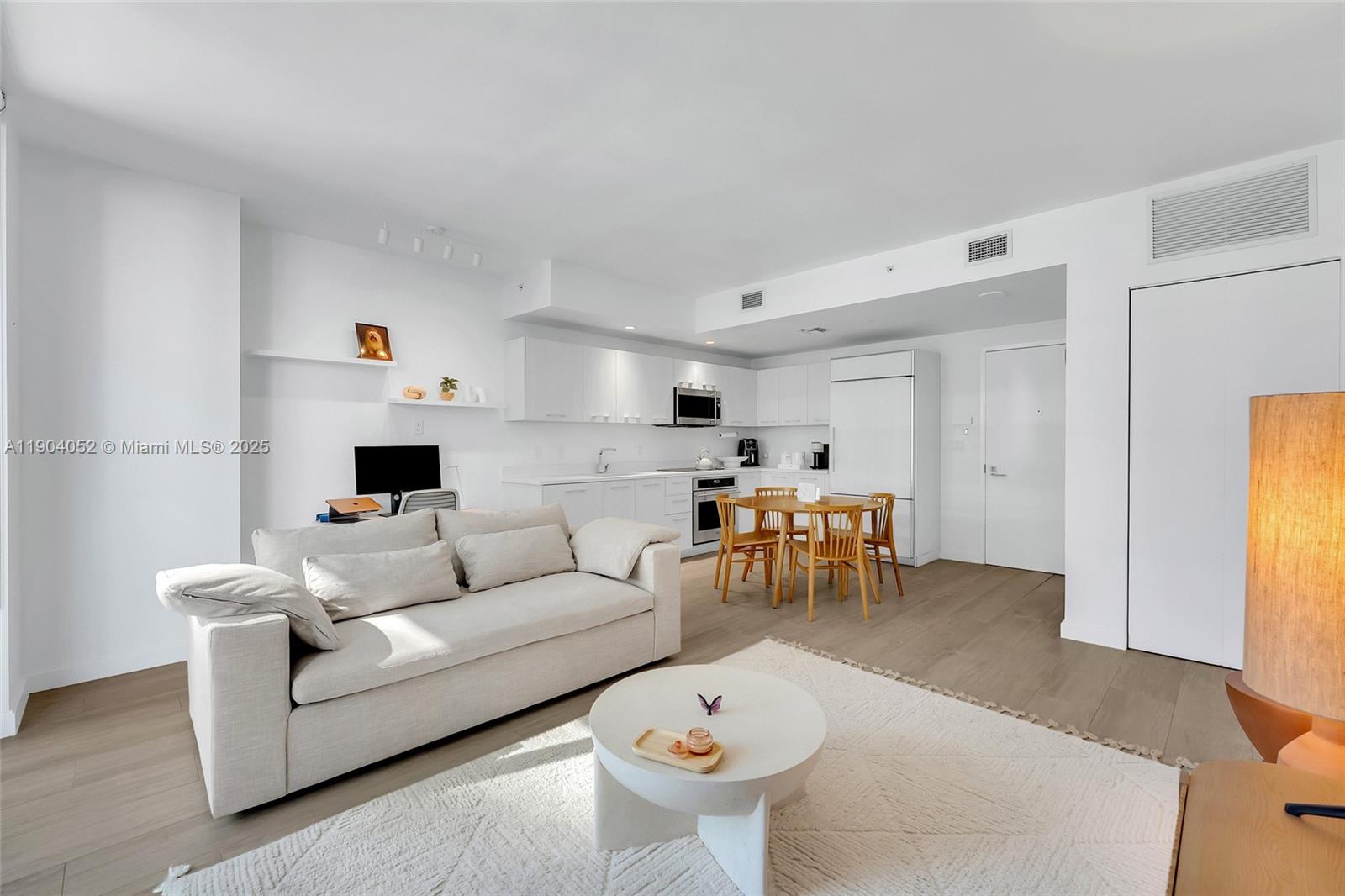 55 SW 9th St 1802 Property Photo 1