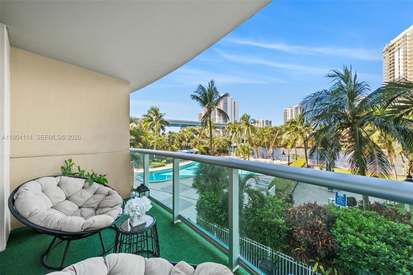 19390 Collins Ave 209 Property Photo 1