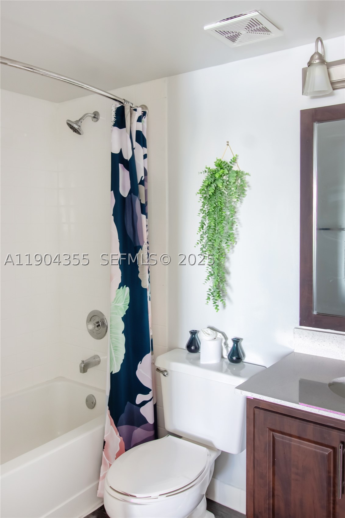 17230 Nw 64th Ave . Property Photo 12